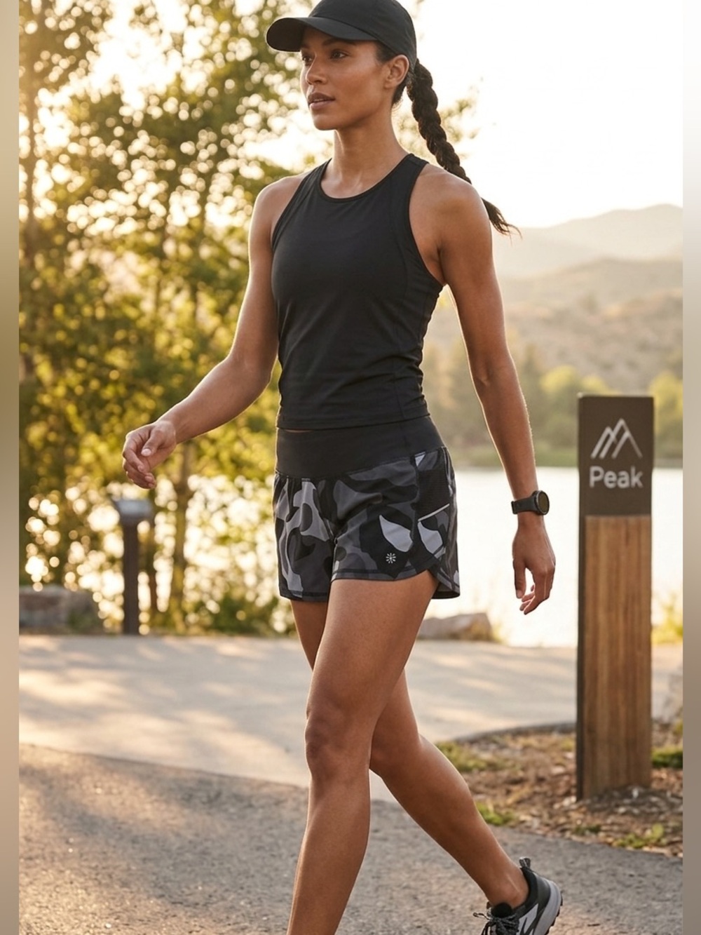 Athleta Black & Gray Camo Athletic Running Shorts Size Small Gym